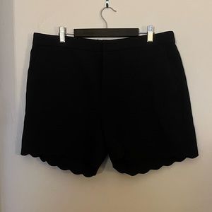 Banana Republic - Scalloped Navy Short - size 10